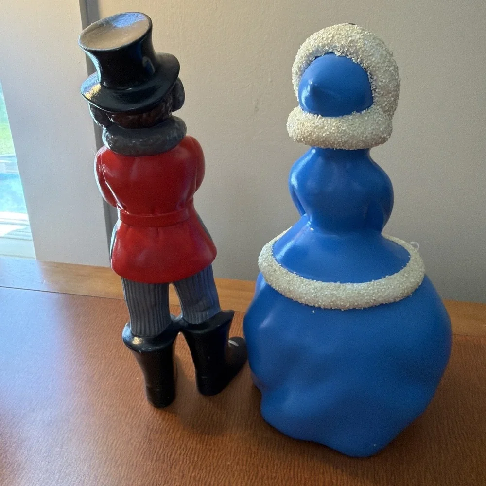 Vintage‎ Christmas Pair Of Carolers Lady Man Atlantic Mold Ceramic Figures